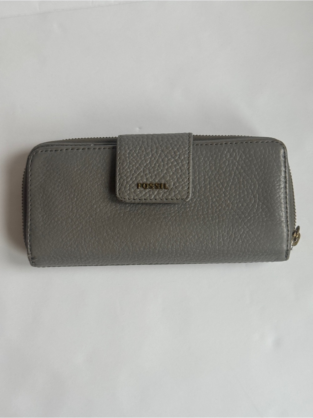 Fossil Madison Leather Zip Around Tab Clutch Wallet Gray